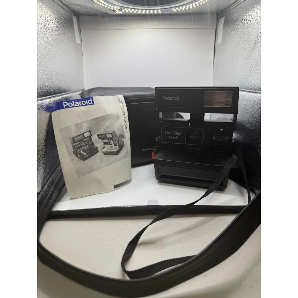 Polaroid 600 Series Camera With Bag And Instruction Manual untested